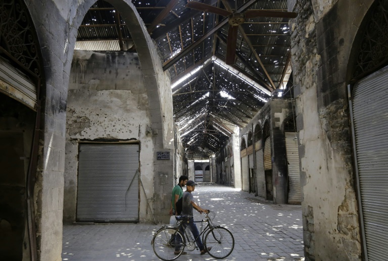 Défiguré par la guerre, le souk de Homs veut retrouver son charme